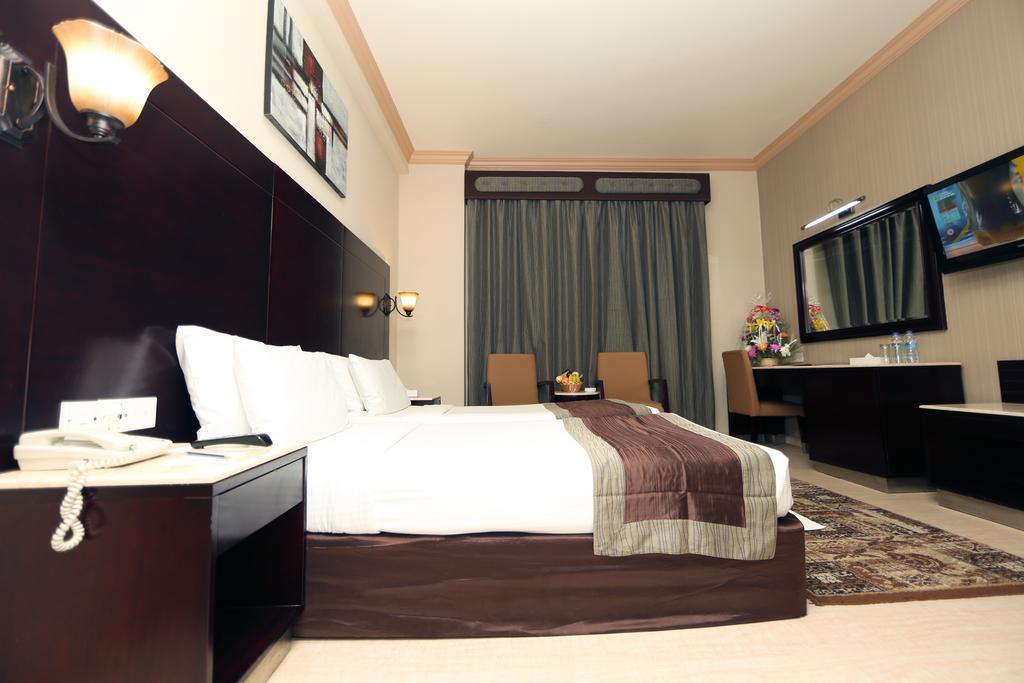 Signature Inn Al Riqqa Дубай Экстерьер фото