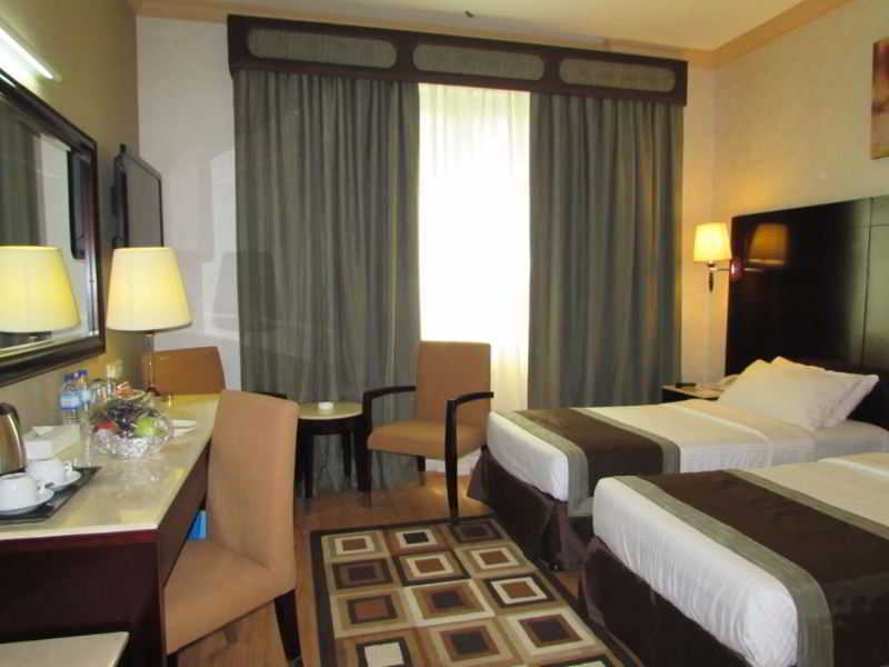 Signature Inn Al Riqqa Дубай Экстерьер фото