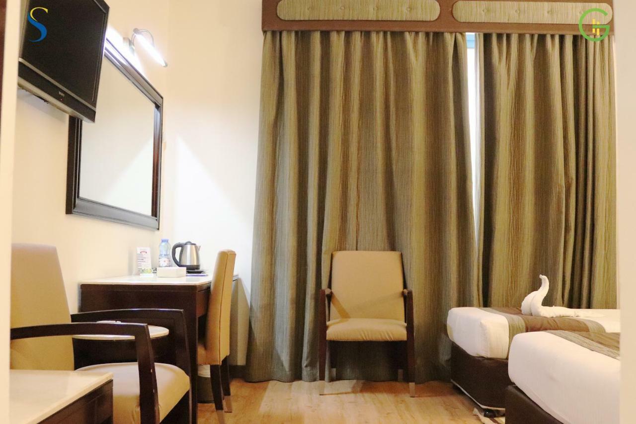 Signature Inn Al Riqqa Дубай Экстерьер фото