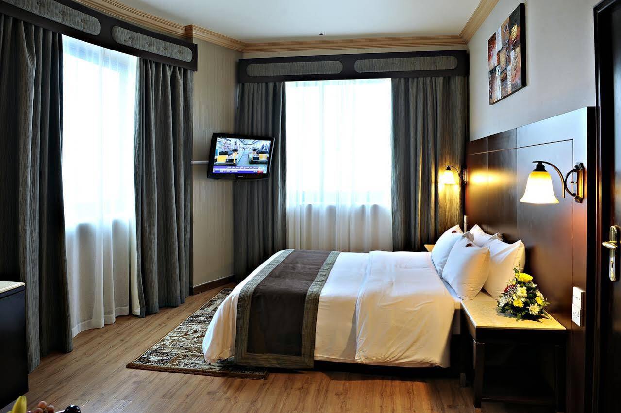Signature Inn Al Riqqa Дубай Экстерьер фото