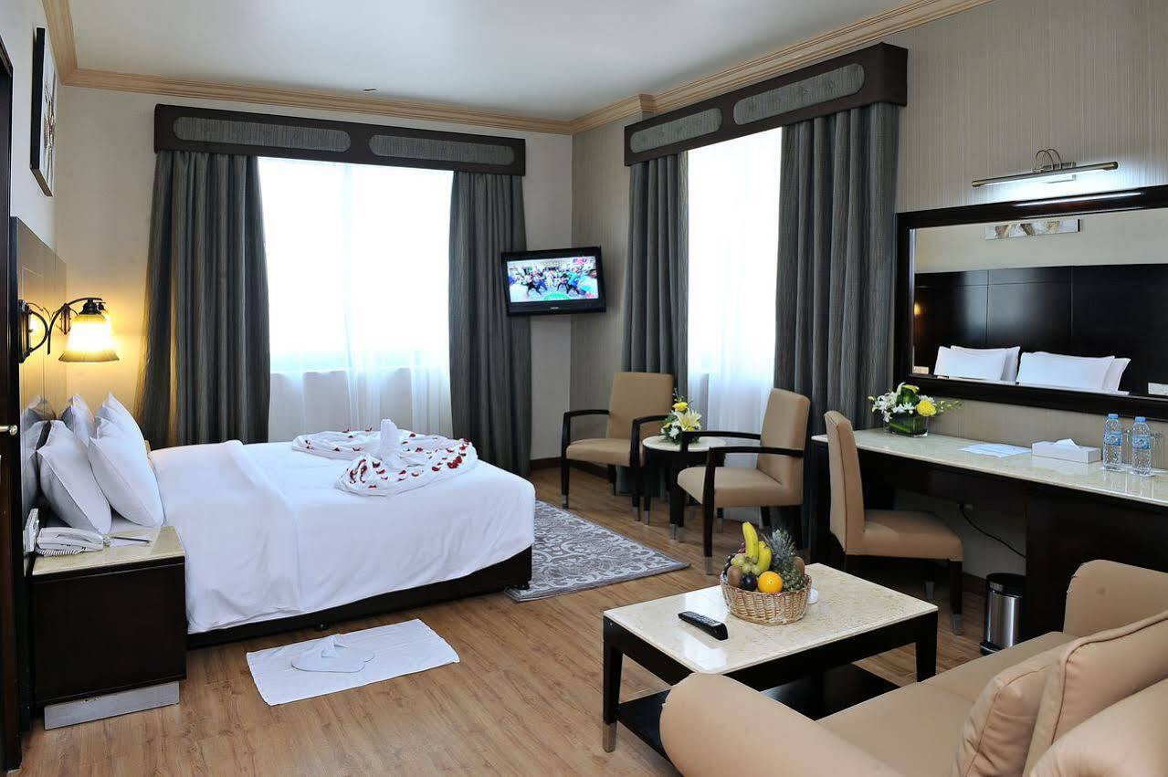 Signature Inn Al Riqqa Дубай Экстерьер фото